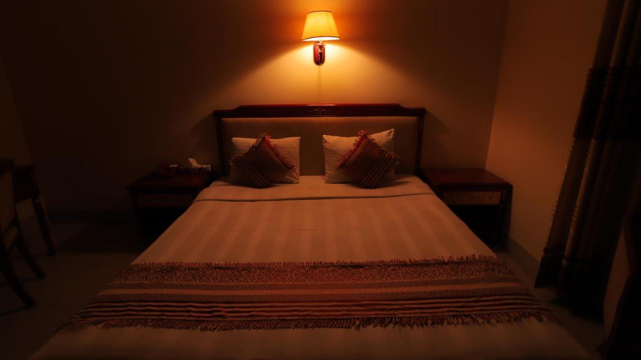 Hotel Metro International Силхет Экстерьер фото