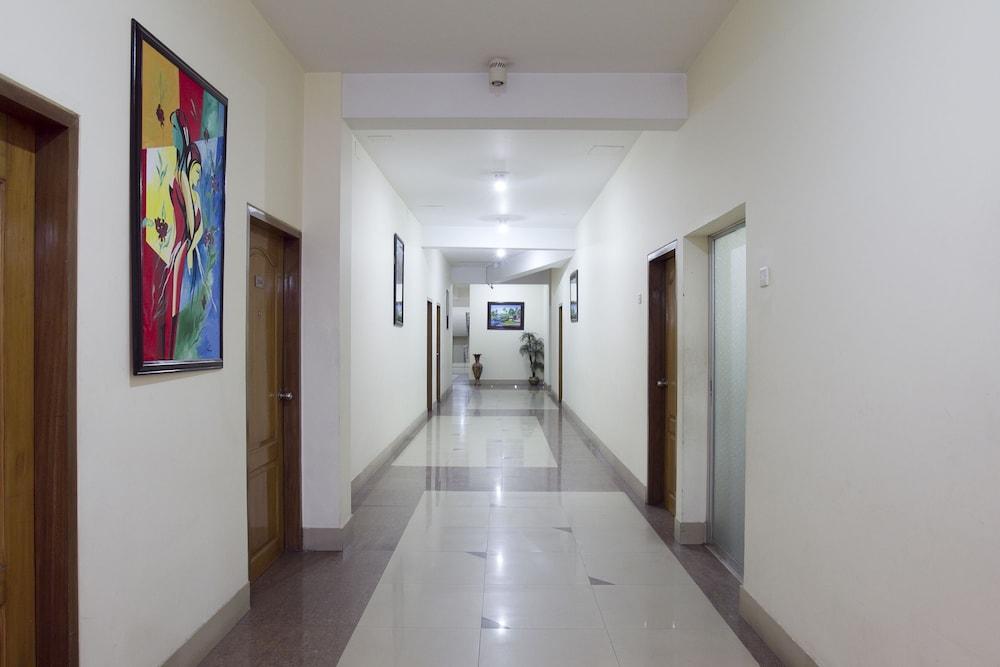 Hotel Metro International Силхет Экстерьер фото