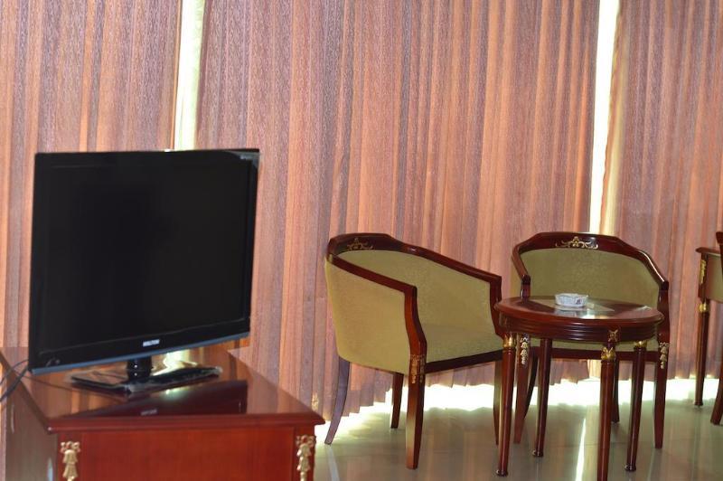 Hotel Metro International Силхет Экстерьер фото
